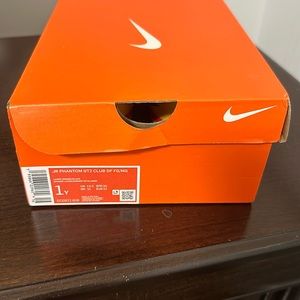 Nike Jr Phantom cleats